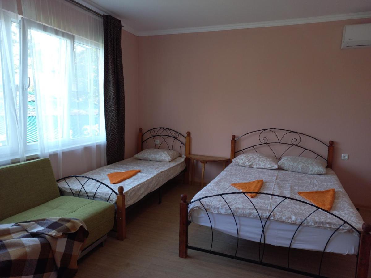 Inzhir Guest House New Athos Buitenkant foto