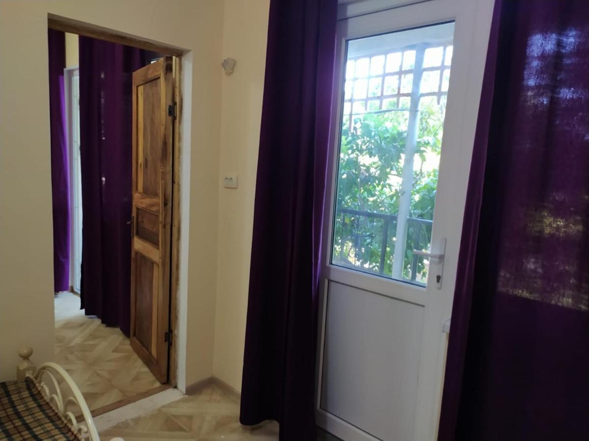 Inzhir Guest House New Athos Buitenkant foto