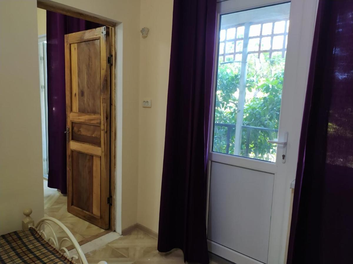 Inzhir Guest House New Athos Buitenkant foto