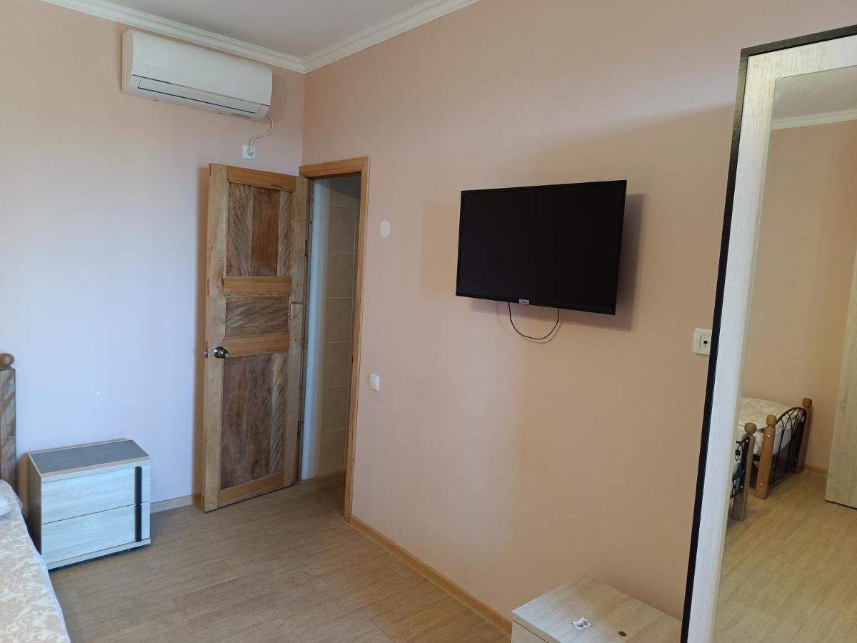 Inzhir Guest House New Athos Buitenkant foto